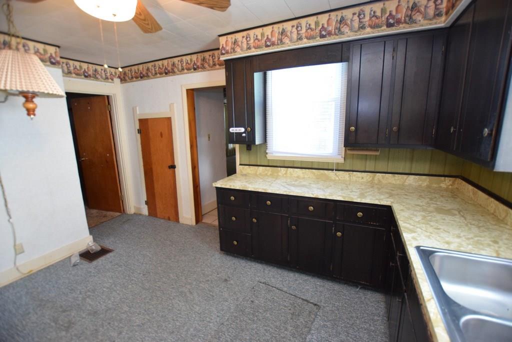 335 South Pendleton Avenue Pendleton, IN 46064 - Photo 8 of 26