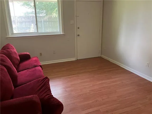 $900 | Undisclosed Address, Metairie, LA 70005