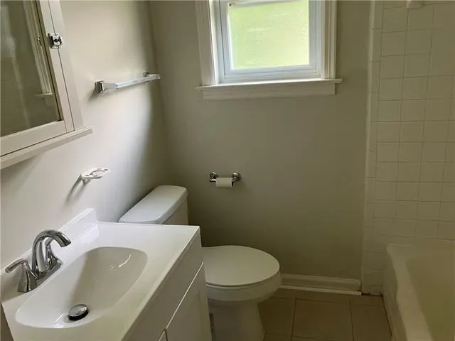 $900 | Undisclosed Address, Metairie, LA 70005