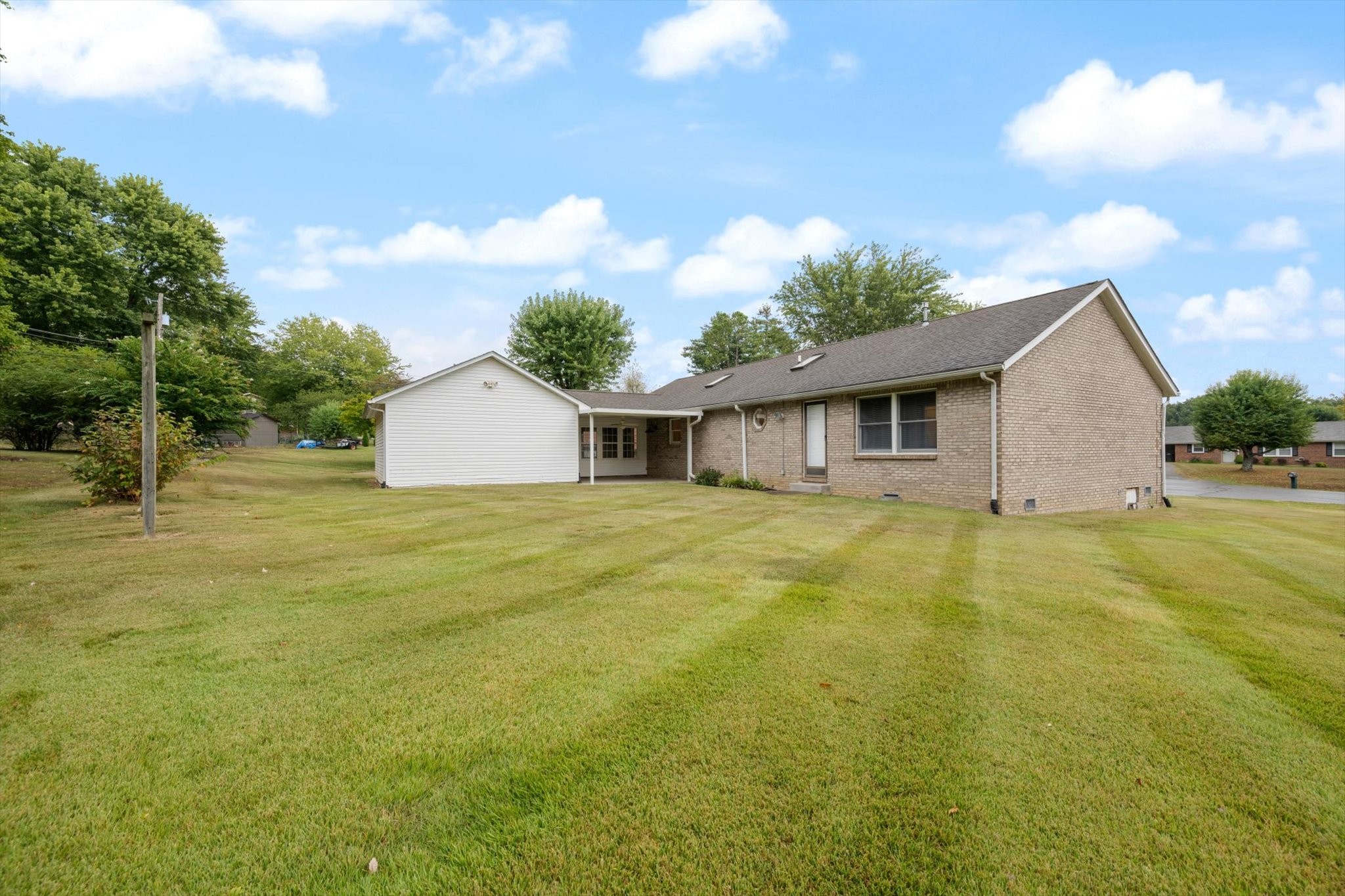 106 Lee Drive Springfield, TN 37172 - Photo 3 of 25 a front view of a house with yard and green space
