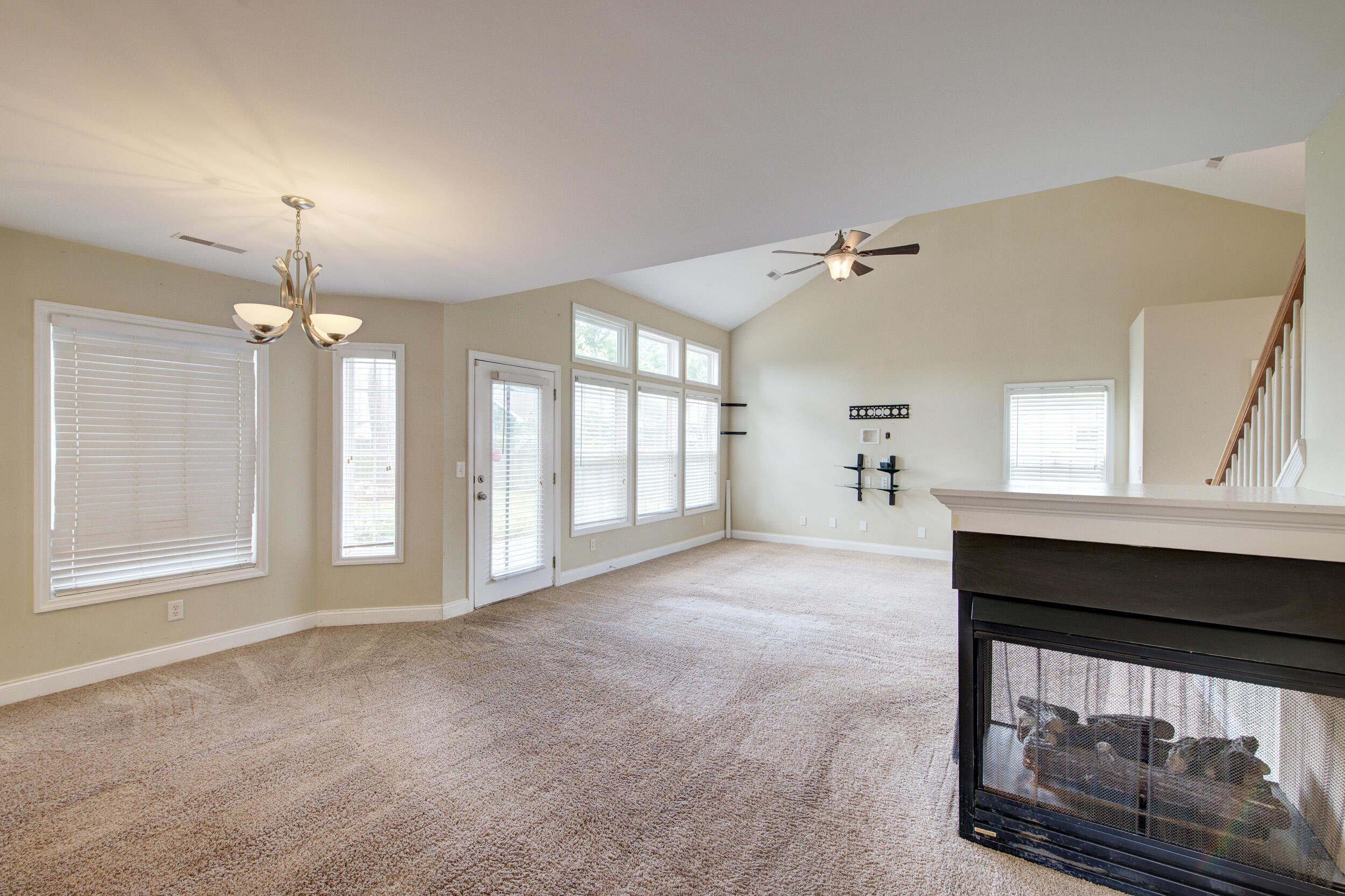 715 Oxford Road Ladson, SC 29456 - Photo 6 of 45