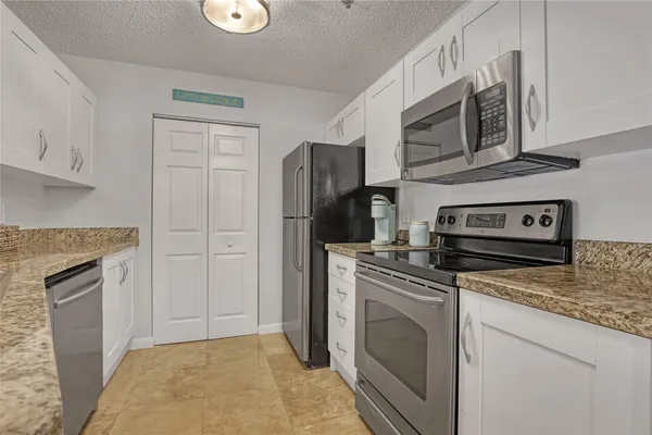 $3,100 | 3143 Clint Moore Road, Unit 205, Boca Raton, FL 33496