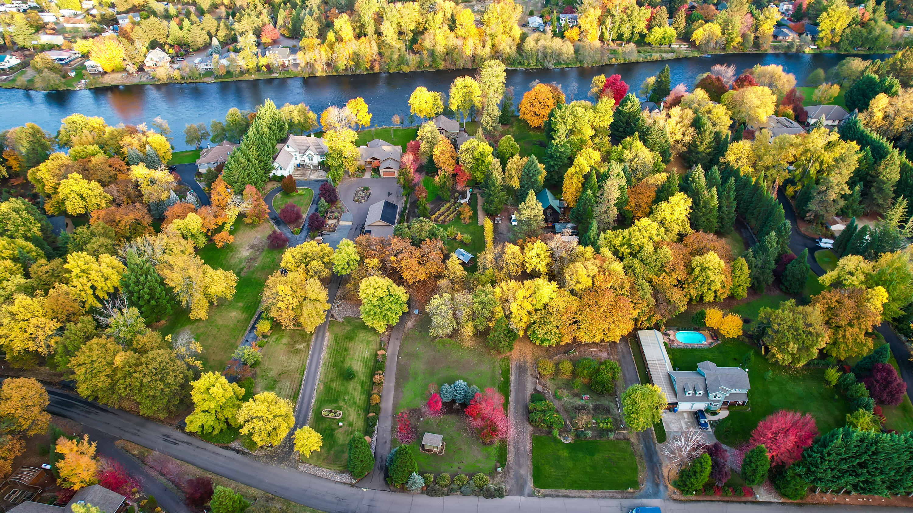 343 Rene Drive Shady Cove, OR 97539 - Photo 134 of 152 343 Rene Fall (27)