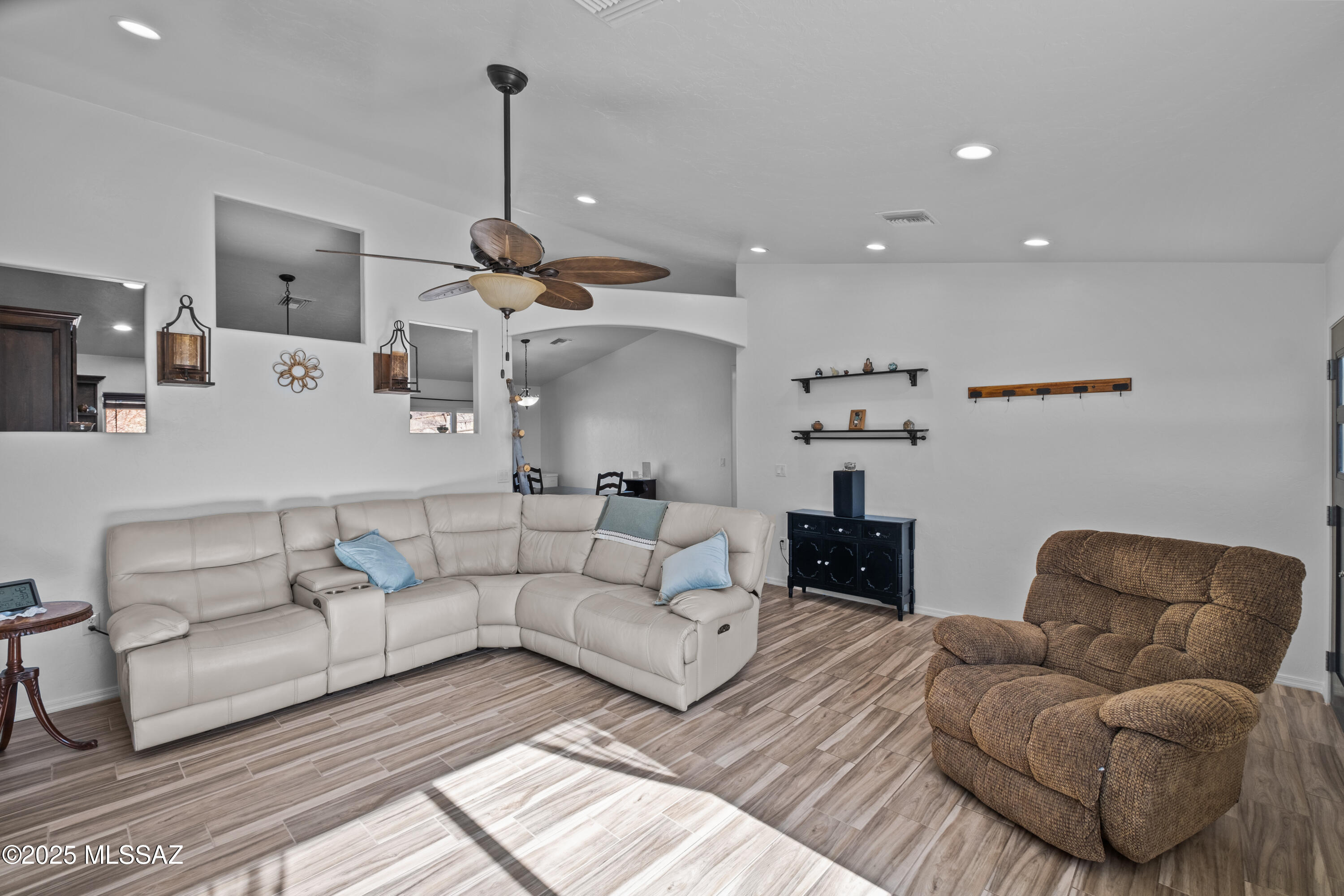 468 Camino Brizza Bonnel Rio Rico, AZ 85648 - Photo 12 of 46 Gallery Image 12