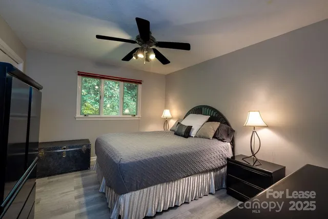 $2,995 | 102 Arbor Lane, Hendersonville, NC 28791