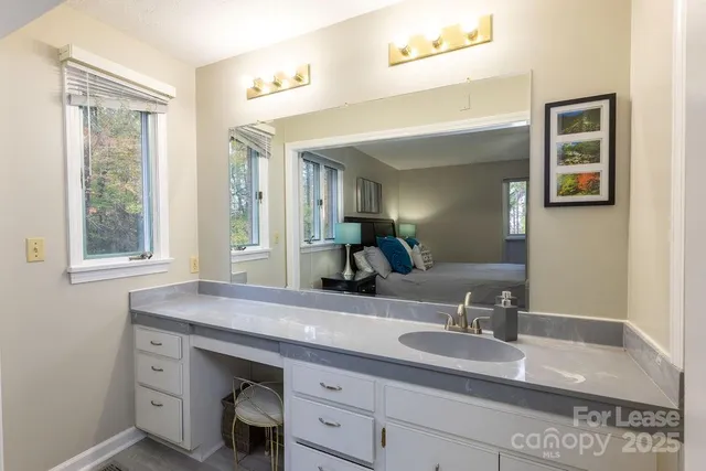 $2,995 | 102 Arbor Lane, Hendersonville, NC 28791