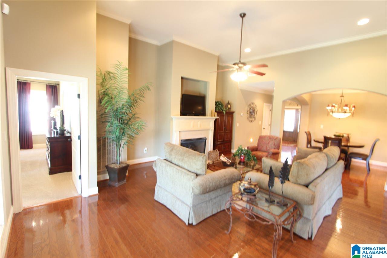 412 Heathersage Road Alabaster, AL 35114 - Photo 7 of 34