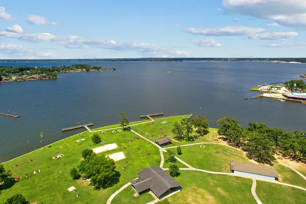 $323,747 | 4805 Seven Oaks Lane, Conroe, TX 77304