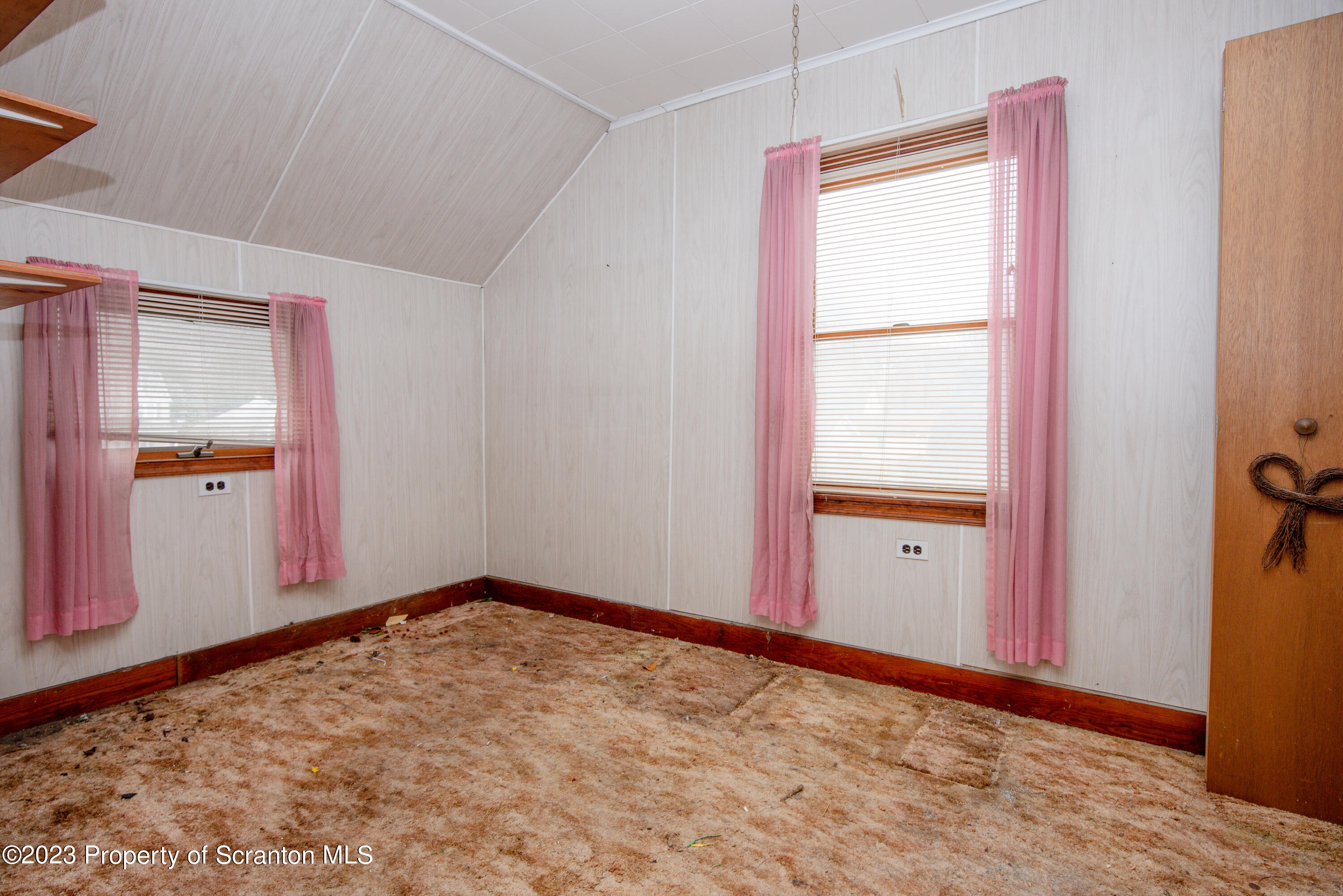 1119 Springbrook Avenue Moosic, PA 18507 - Photo 20 of 22 810_5905