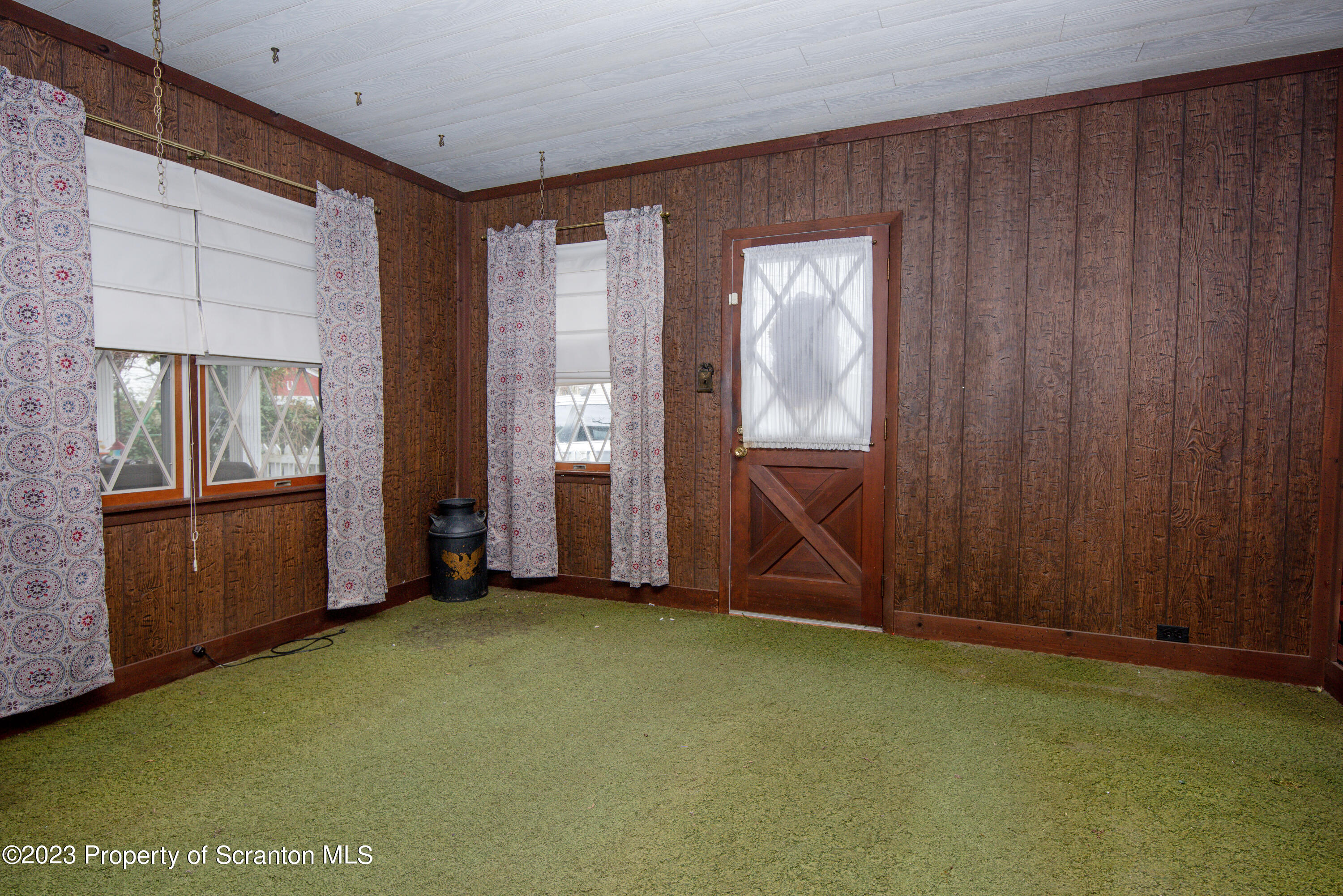 1119 Springbrook Avenue Moosic, PA 18507 - Photo 7 of 22 810_5909