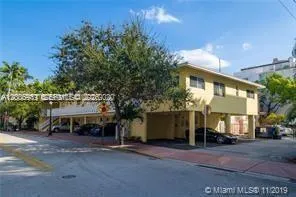 $2,850 | 820 3rd Street, Unit 14, Miami Beach, FL 33139