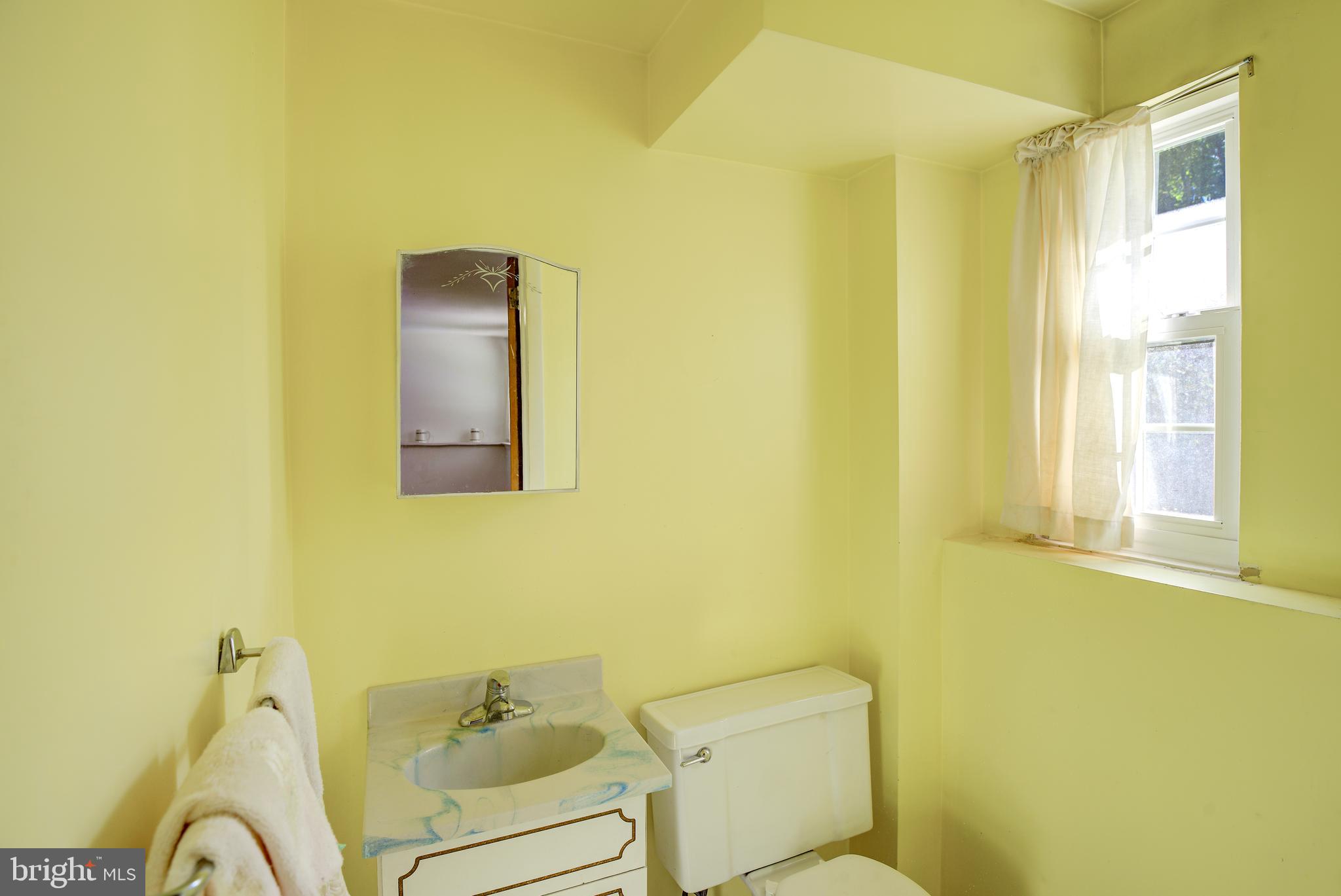 53 Hilton Road Mount Holly, NJ 08060 - Photo 22 of 28 Half Bath