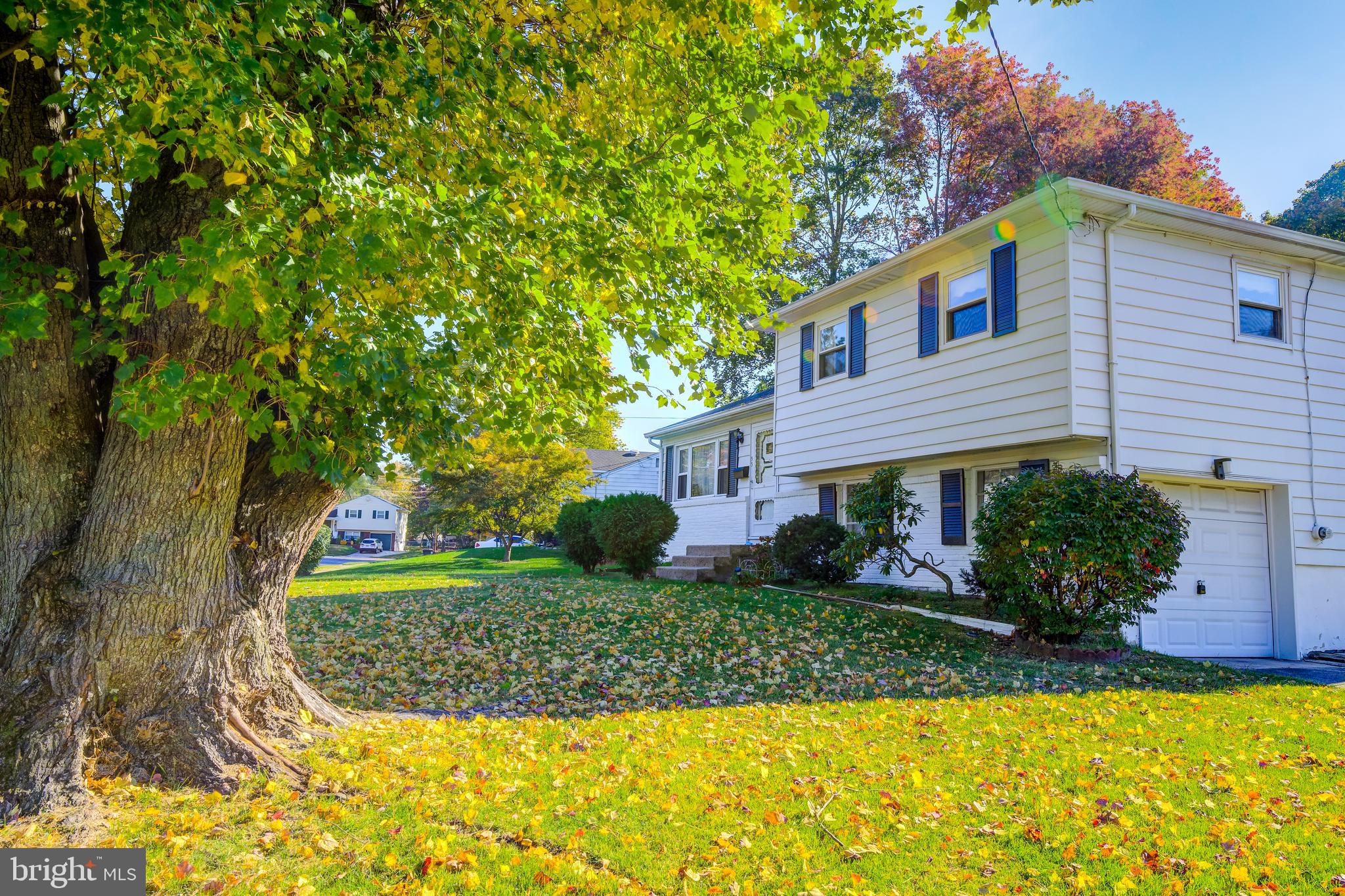 53 Hilton Road Mount Holly, NJ 08060 - Photo 4 of 28 Front of House