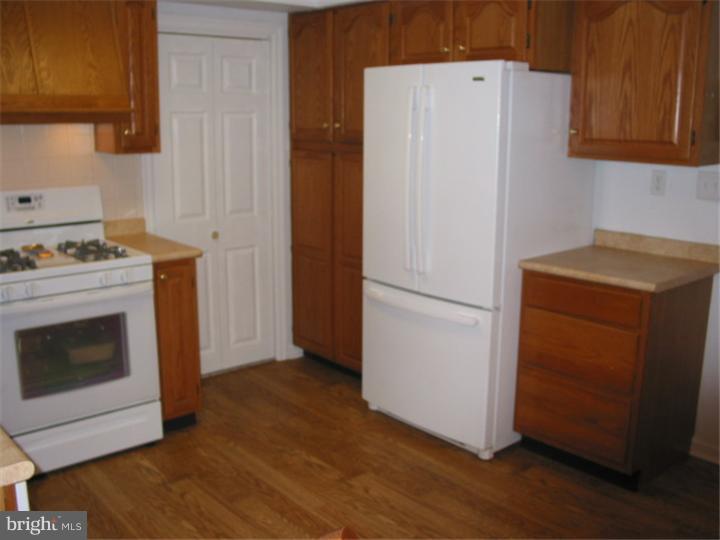 4 Everington Road Marlton, NJ 08053 - Photo 3 of 21 Kitchen