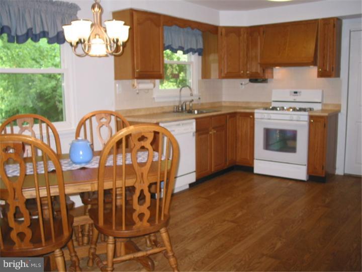 4 Everington Road Marlton, NJ 08053 - Photo 4 of 21 Kitchen