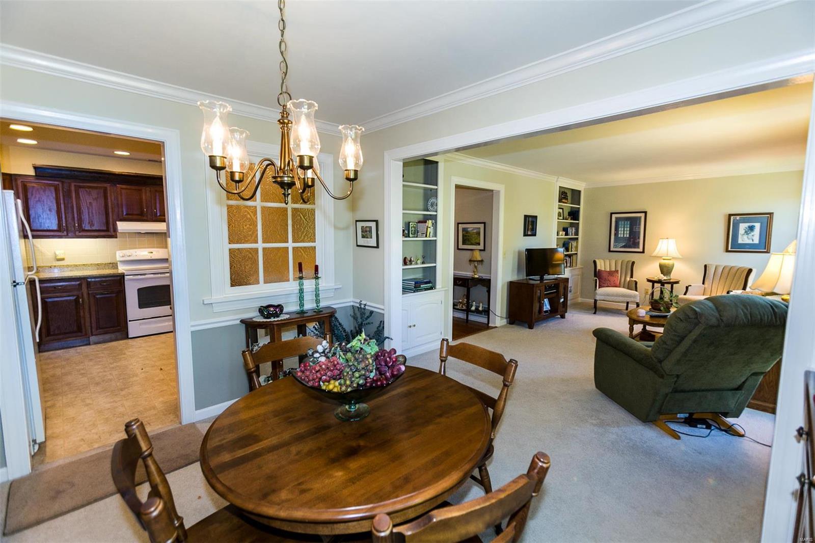 10 Jefferson Road, Unit 2D Webster Groves, MO 63119 - Photo 9 of 17 Gallery Image 9