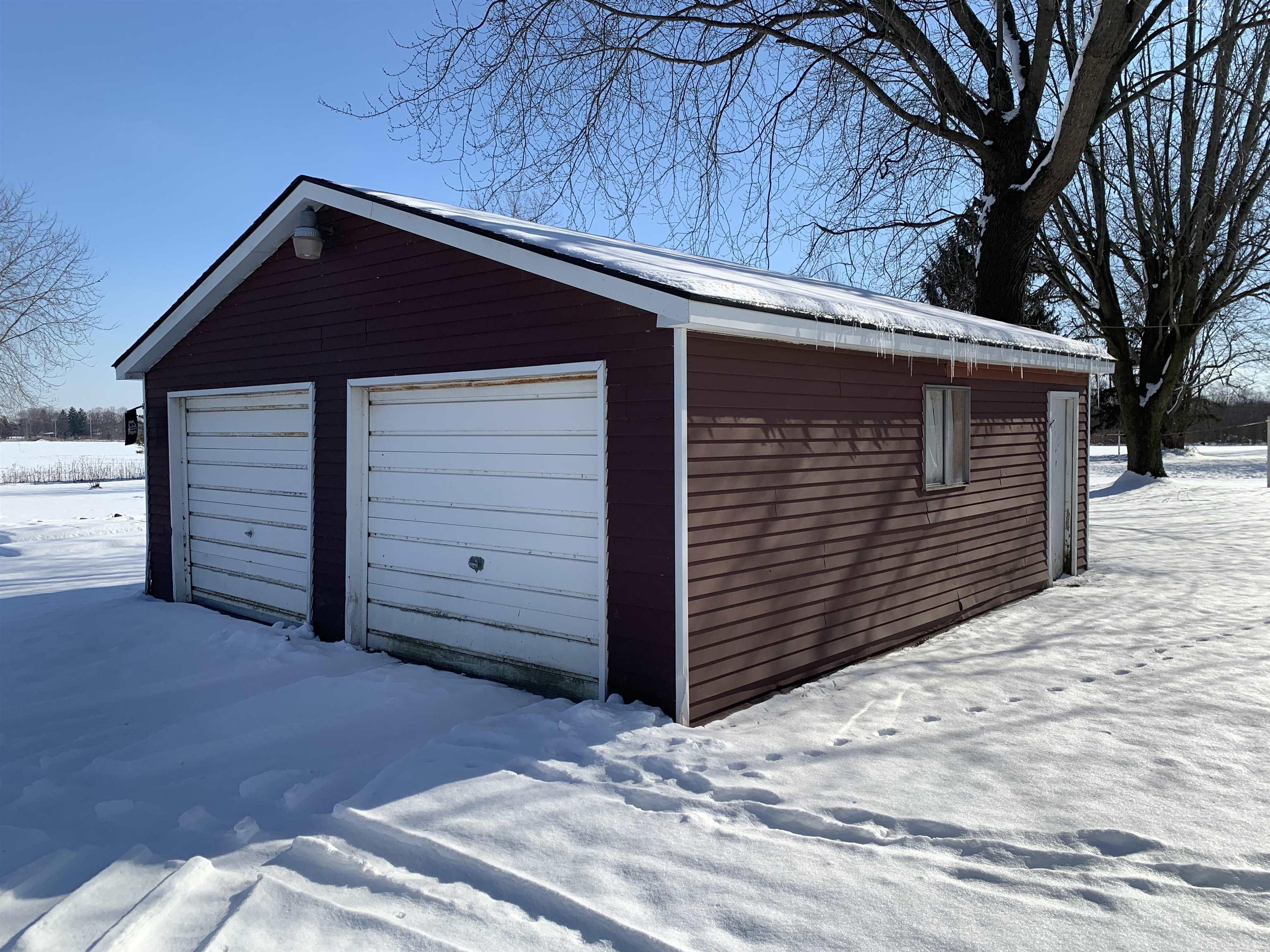 69220 Romeo Plank Road Armada, MI 48005 - Photo 5 of 26 50100790-4.JPG