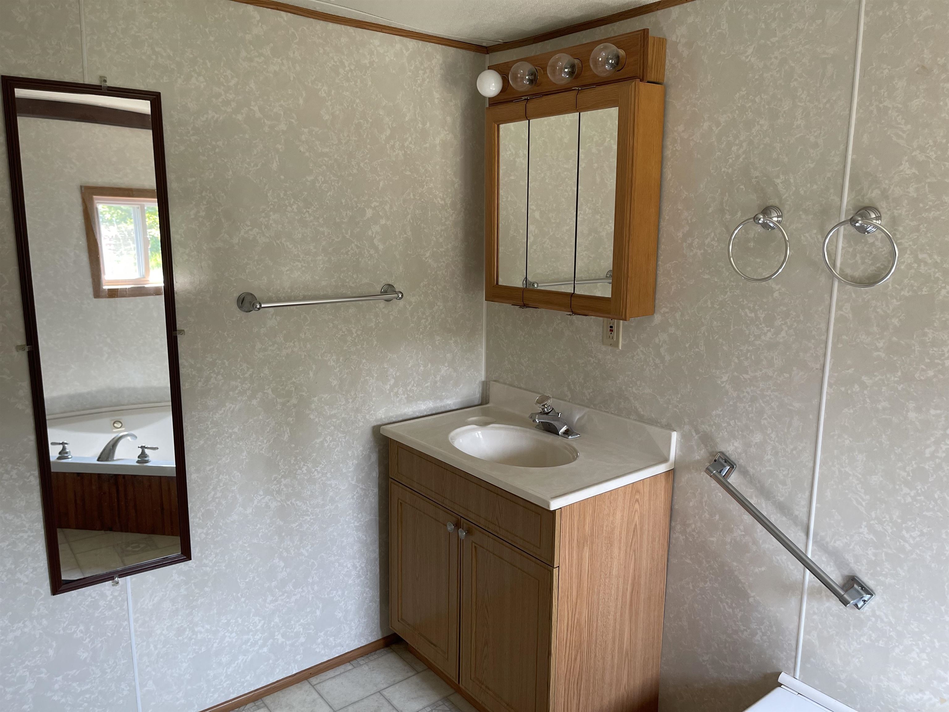 3325 Putnam Road Hale, MI 48739 - Photo 18 of 21 1912563-17.JPG