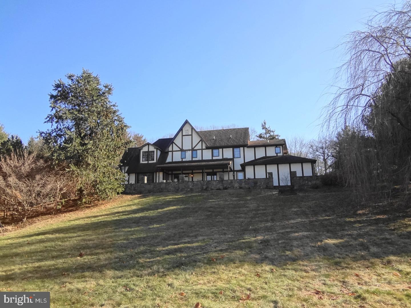 6821 Upper York Road New Hope, PA 18938 - Photo 25 of 25 Exterior Back