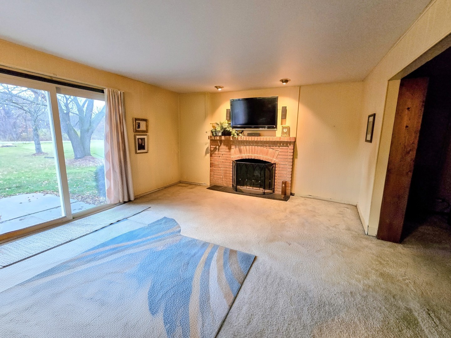 24656 South Willow Brook Trail Crete, IL 60417 - Photo 14 of 39 a view of livingroom with washer and dryer