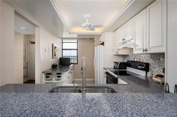 $11,000 | 260 Seaview Court, Unit 1605, Marco Island, FL 34145