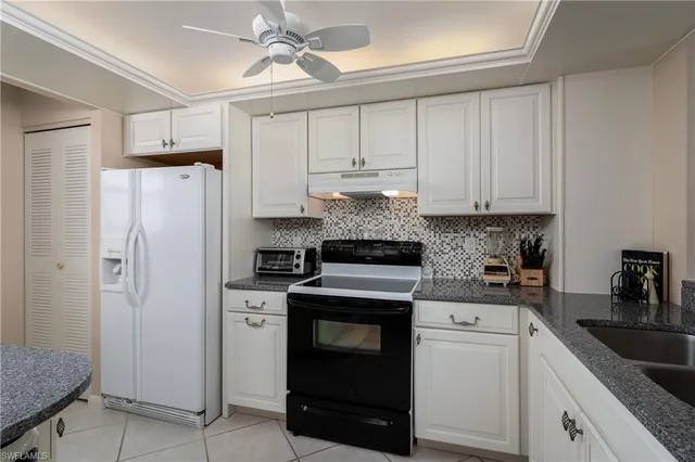 $11,000 | 260 Seaview Court, Unit 1605, Marco Island, FL 34145