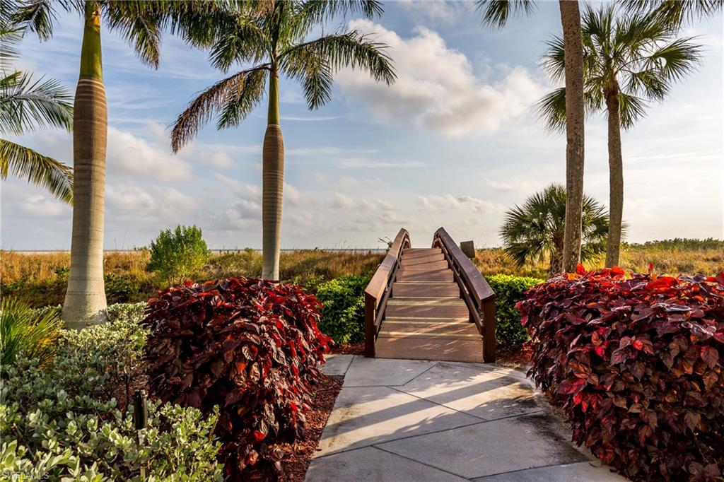 260 Seaview Court, Unit 1605 Marco Island, FL 34145 - Photo 32 of 35