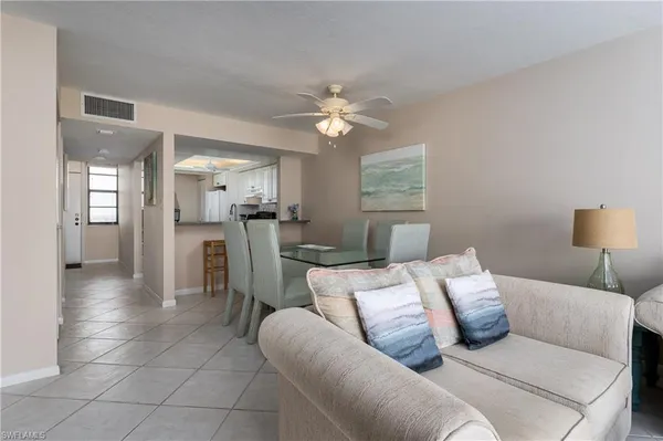 $11,000 | 260 Seaview Court, Unit 1605, Marco Island, FL 34145