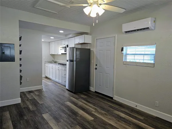 $1,250 | 1507 Charm Lane, Unit 2, Tampa, FL 33612