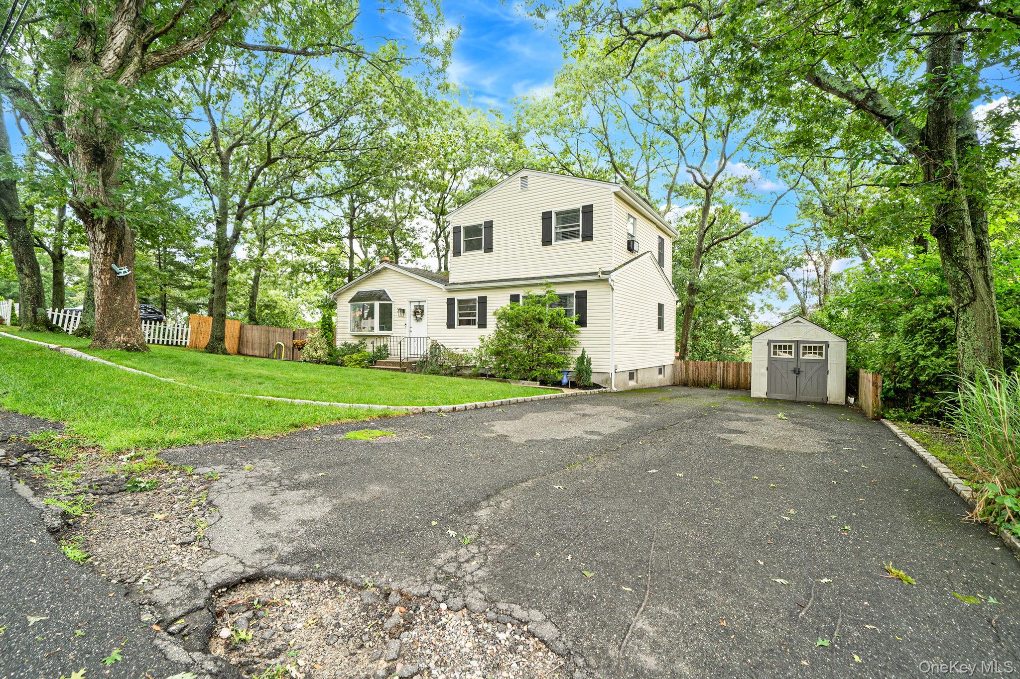 30 Sayville Road Sound Beach, NY 11789 - Photo 11 of 30