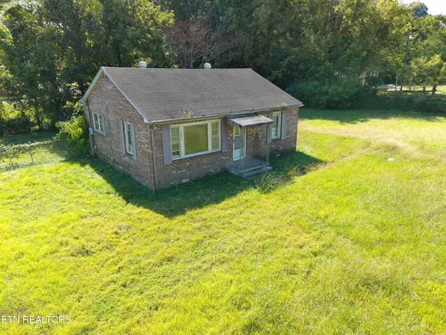 $150,000 | 2301 Roane State Highway, Harriman, TN 37748