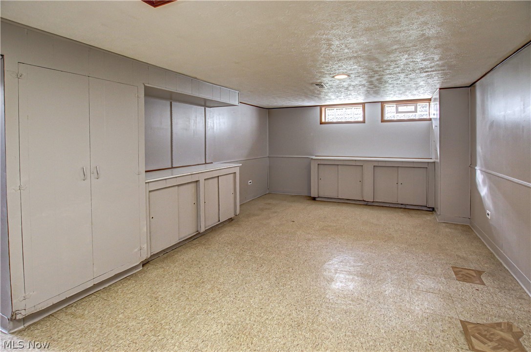 9209 Biddulph Road Brooklyn, OH 44144 - Photo 25 of 29 Gallery Image 25