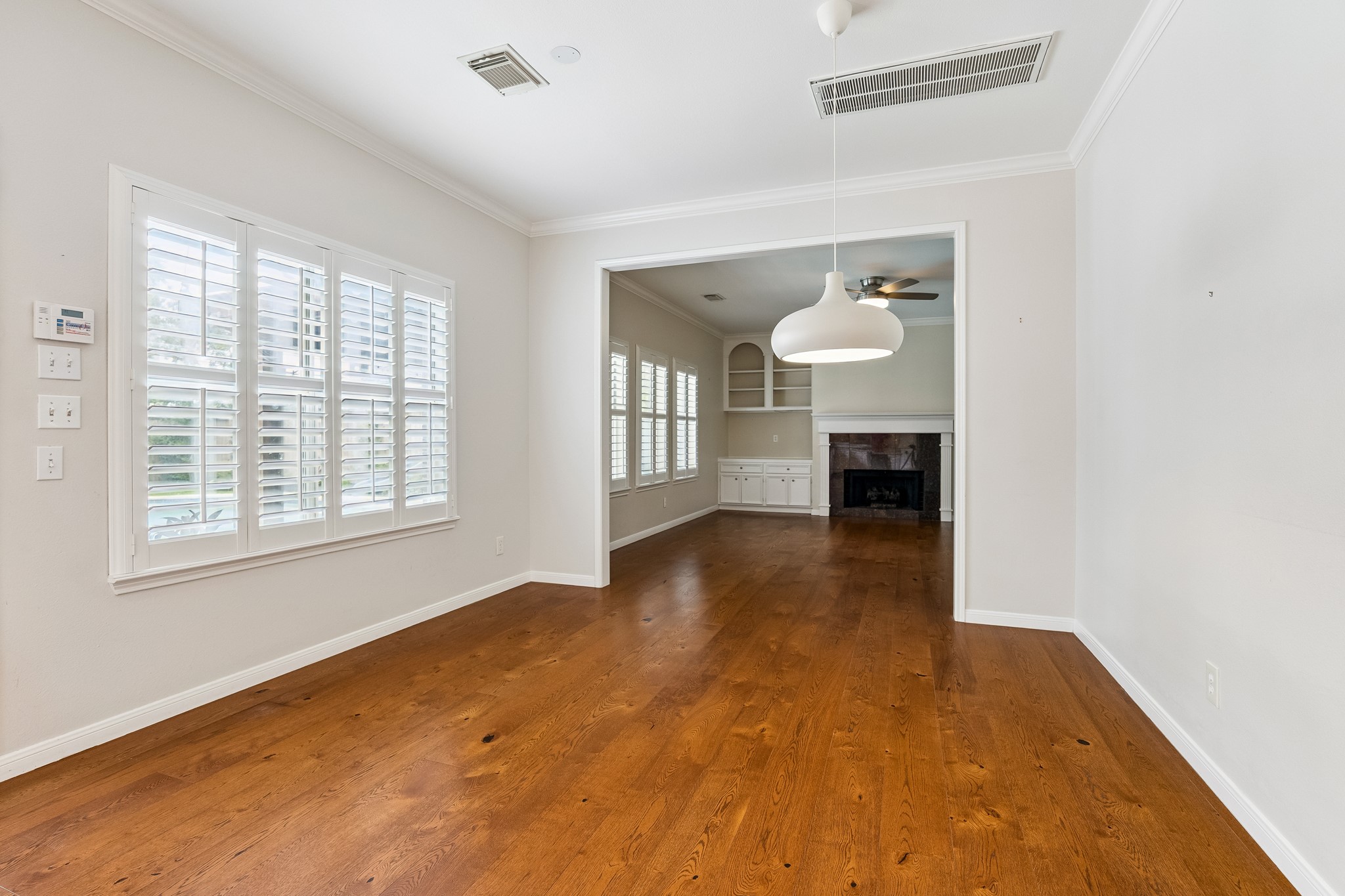 816 Anderson Street Bellaire, TX 77401 - Photo 19 of 45 Breakfast Room
