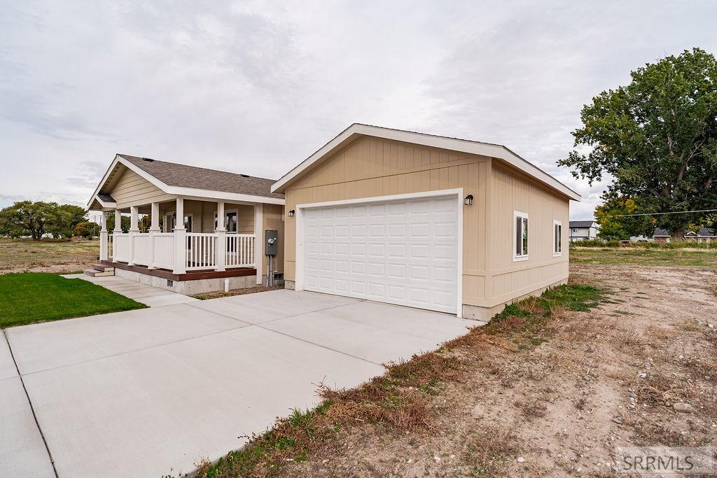 960 Cottage Lane Blackfoot, ID 83221 - Photo 2 of 42