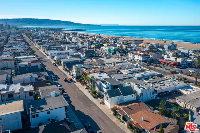 $7,995 | 1125 Manhattan Avenue, Manhattan Beach, CA 90266