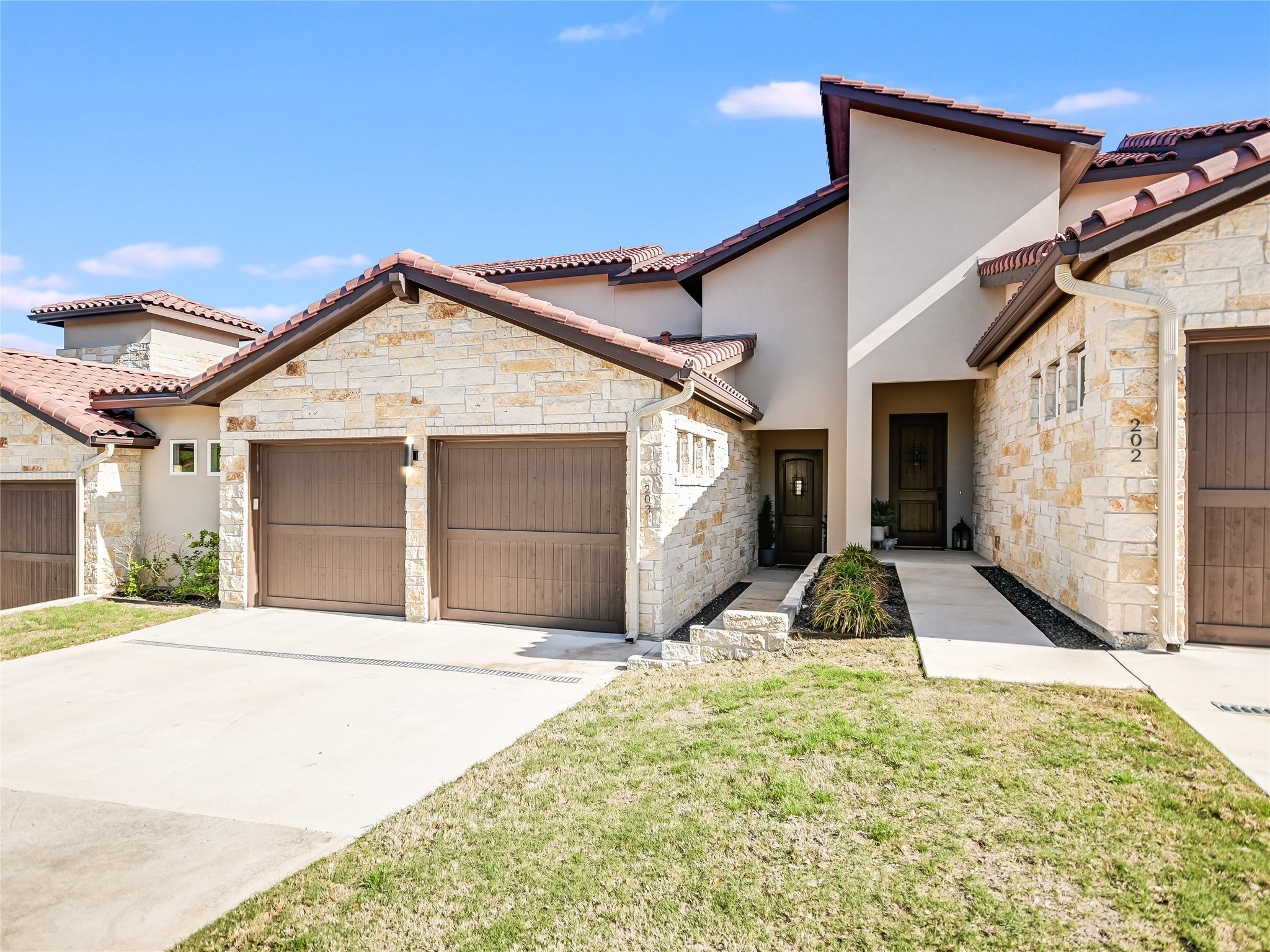 2601 North Quinlan Park Road, Unit 203 Austin, TX 78732 - Photo 1 of 1 Gallery Image 1