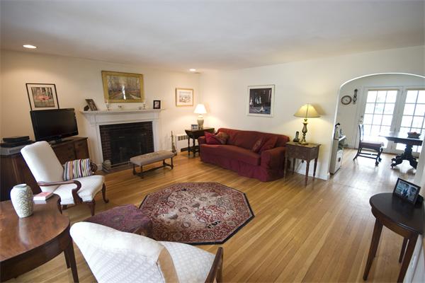 11 Alfreton Road Needham, MA 02494 - Photo 8 of 21