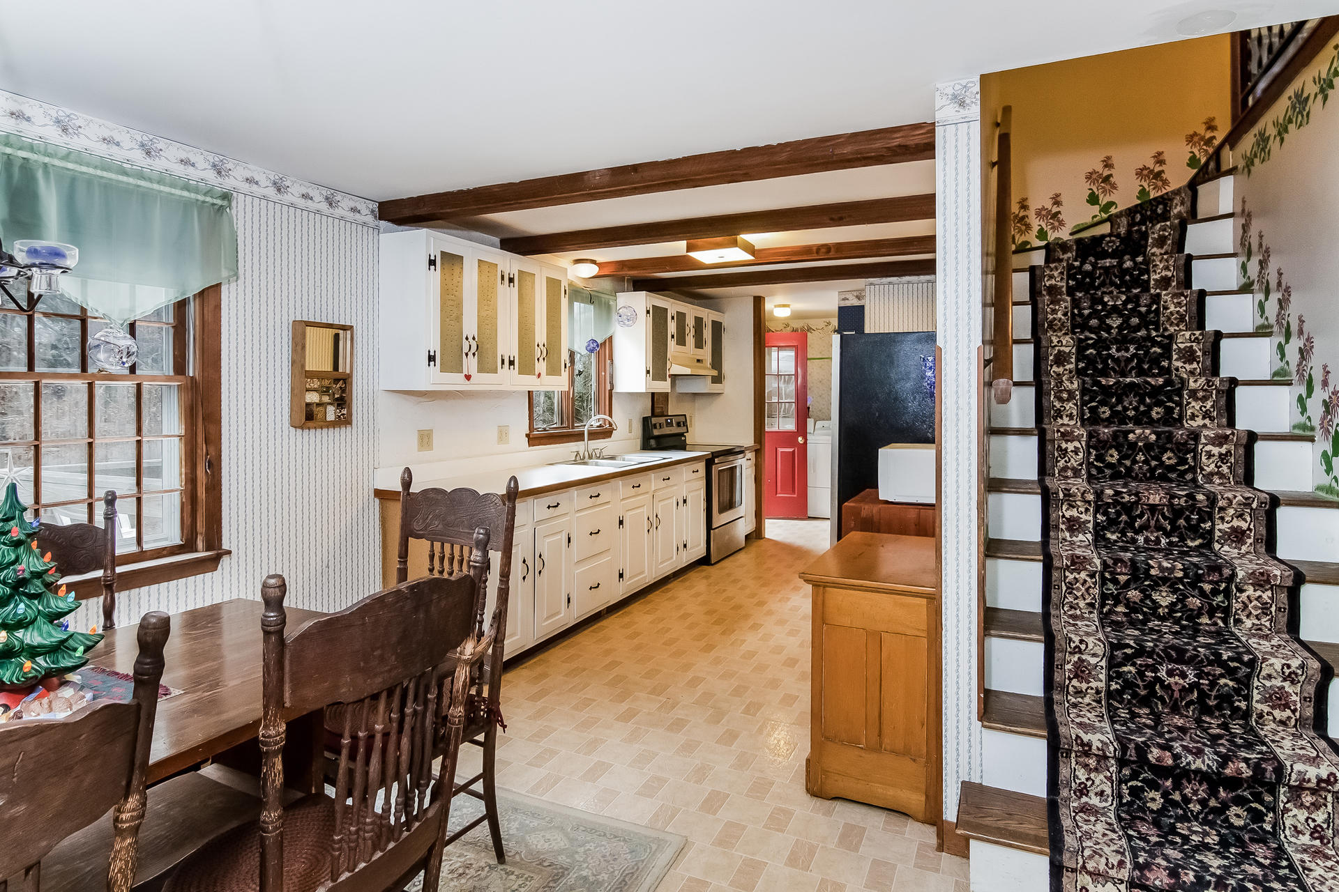 328 Millstone Road Brewster, MA 02631 - Photo 7 of 35 Kitchen and Dining