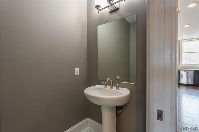 $5,000 | 35 Ojibwa Circle, Buffalo, NY 14202