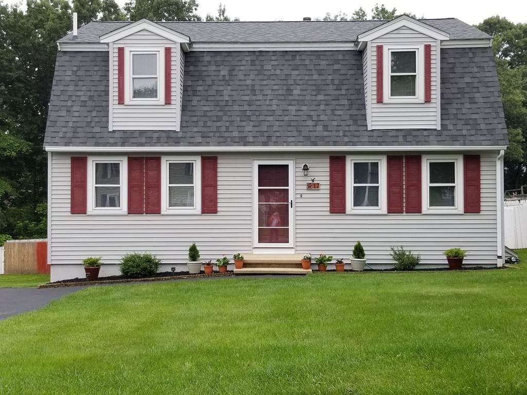 17 Briarwood Road Lowell, MA 01852 - Photo 1 of 23 Gallery Image 1