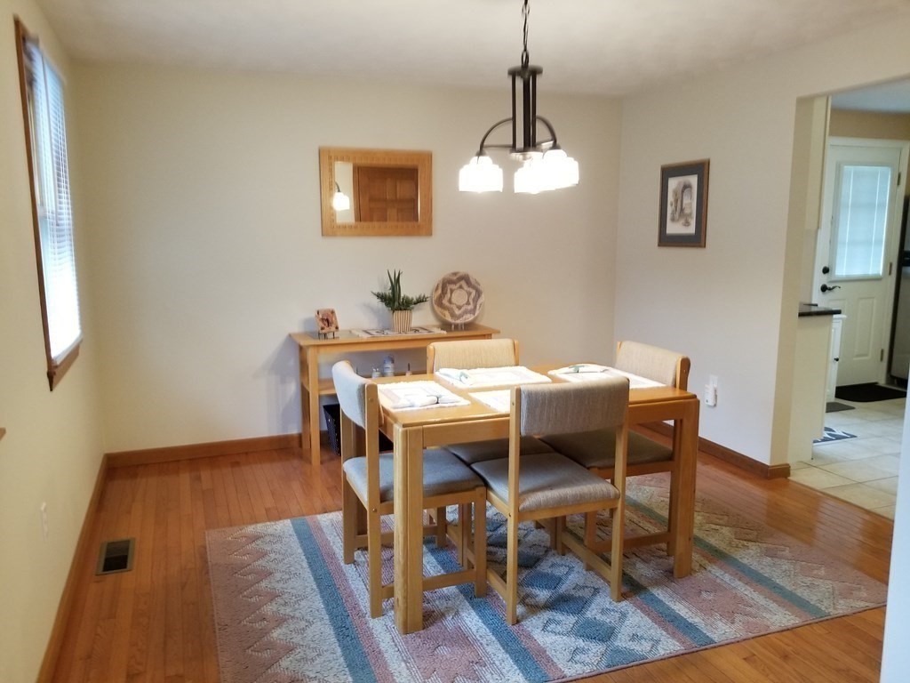 17 Briarwood Road Lowell, MA 01852 - Photo 5 of 23 Gallery Image 5