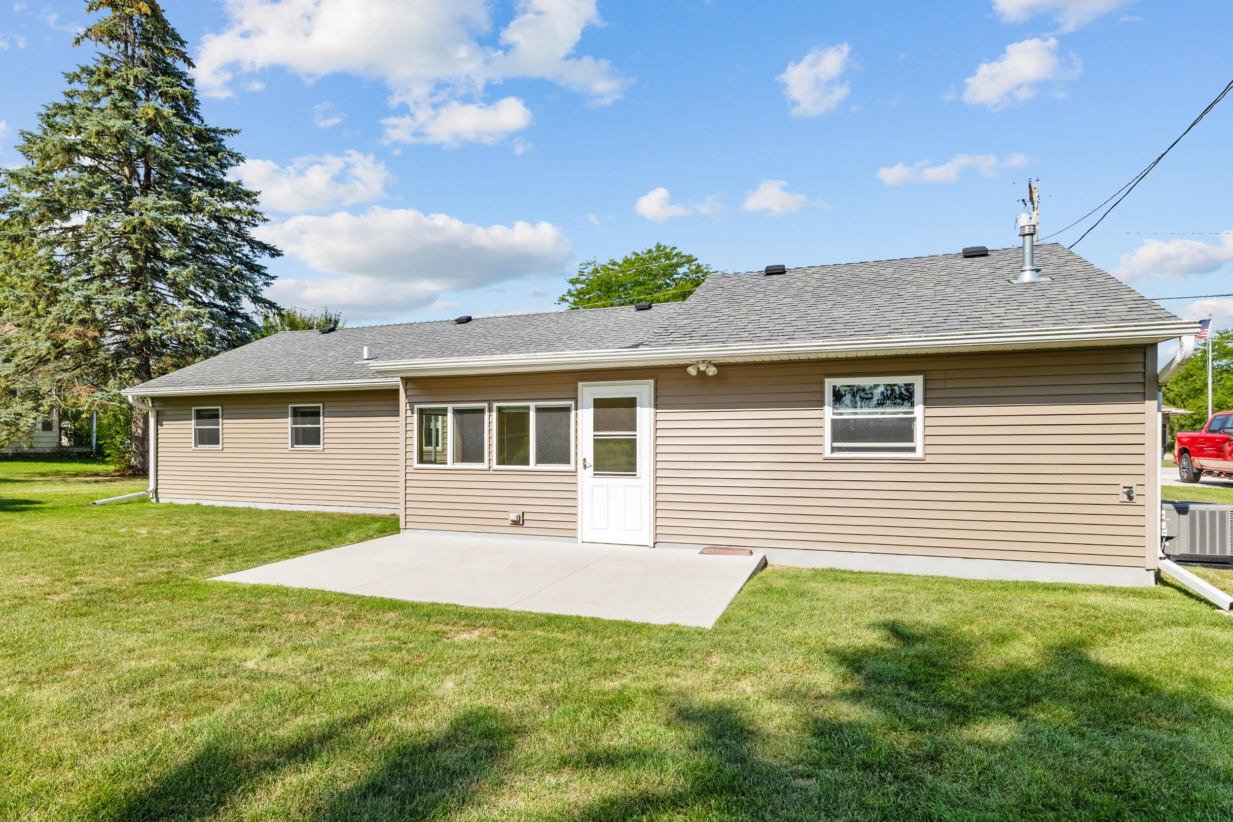 807 Madison Avenue Howards Grove, WI 53083 - Photo 15 of 29 Patio off Sun Room