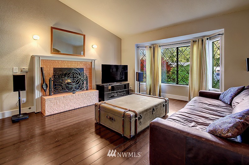 2904 165th Place Southeast Bothell, WA 98012 - Photo 2 of 19