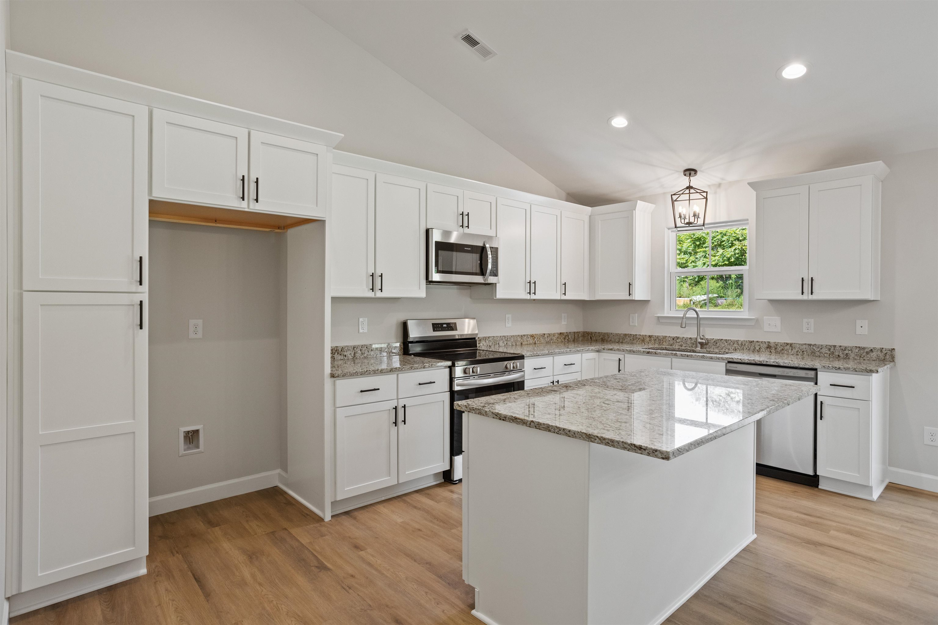 4043 Ridge Road Greer, SC 29651 - Photo 11 of 47 Gallery Image 11