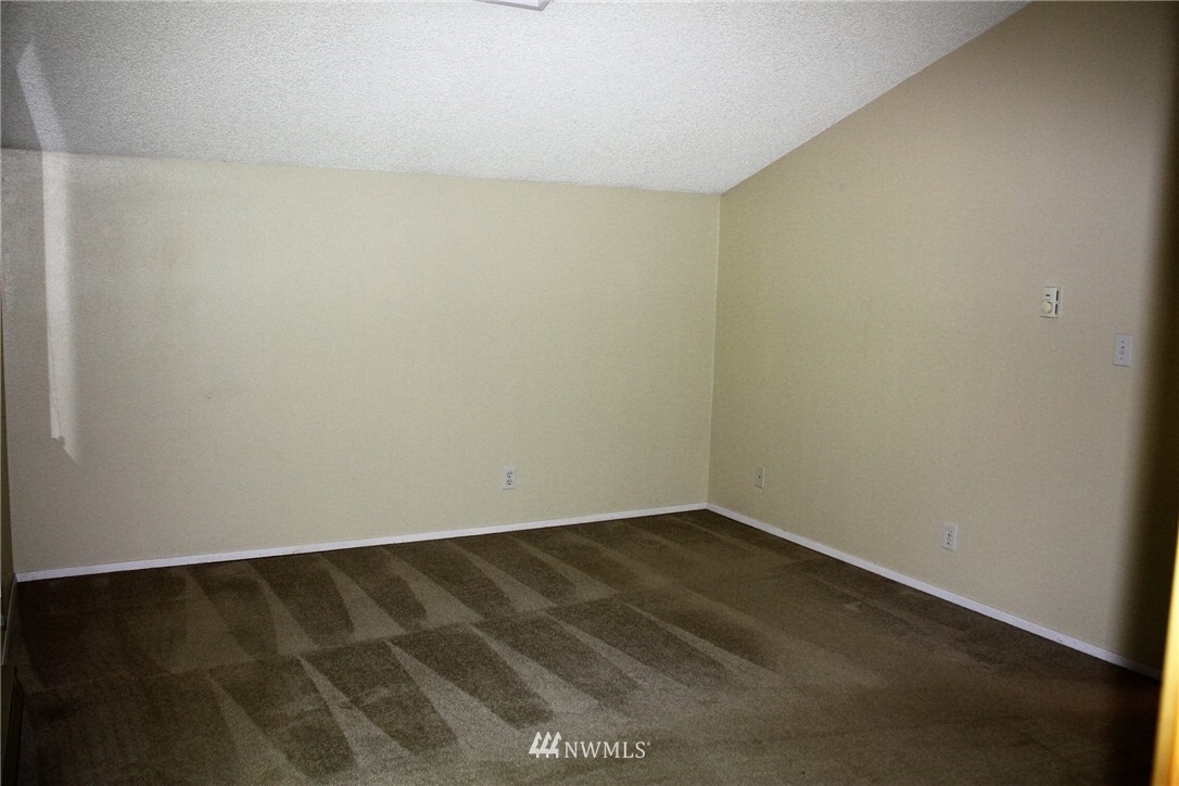 16780 Seminole Road Northeast Poulsbo, WA 98370 - Photo 11 of 25 Gallery Image 11
