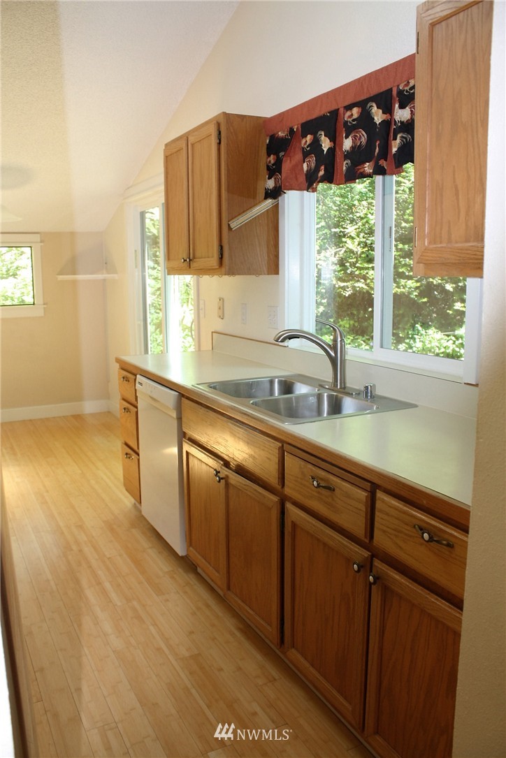 16780 Seminole Road Northeast Poulsbo, WA 98370 - Photo 8 of 25 Gallery Image 8