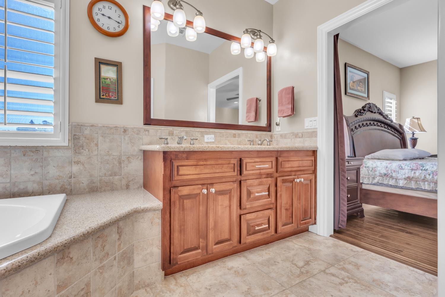8654 Bradshaw Road Elk Grove, CA 95624 - Photo 18 of 39