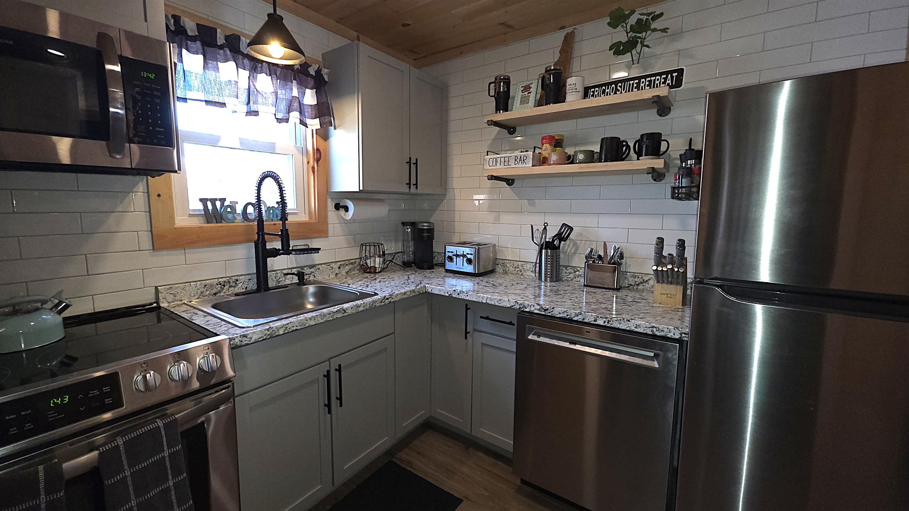 262 Denmark Street Berlin, NH 03570 - Photo 8 of 32