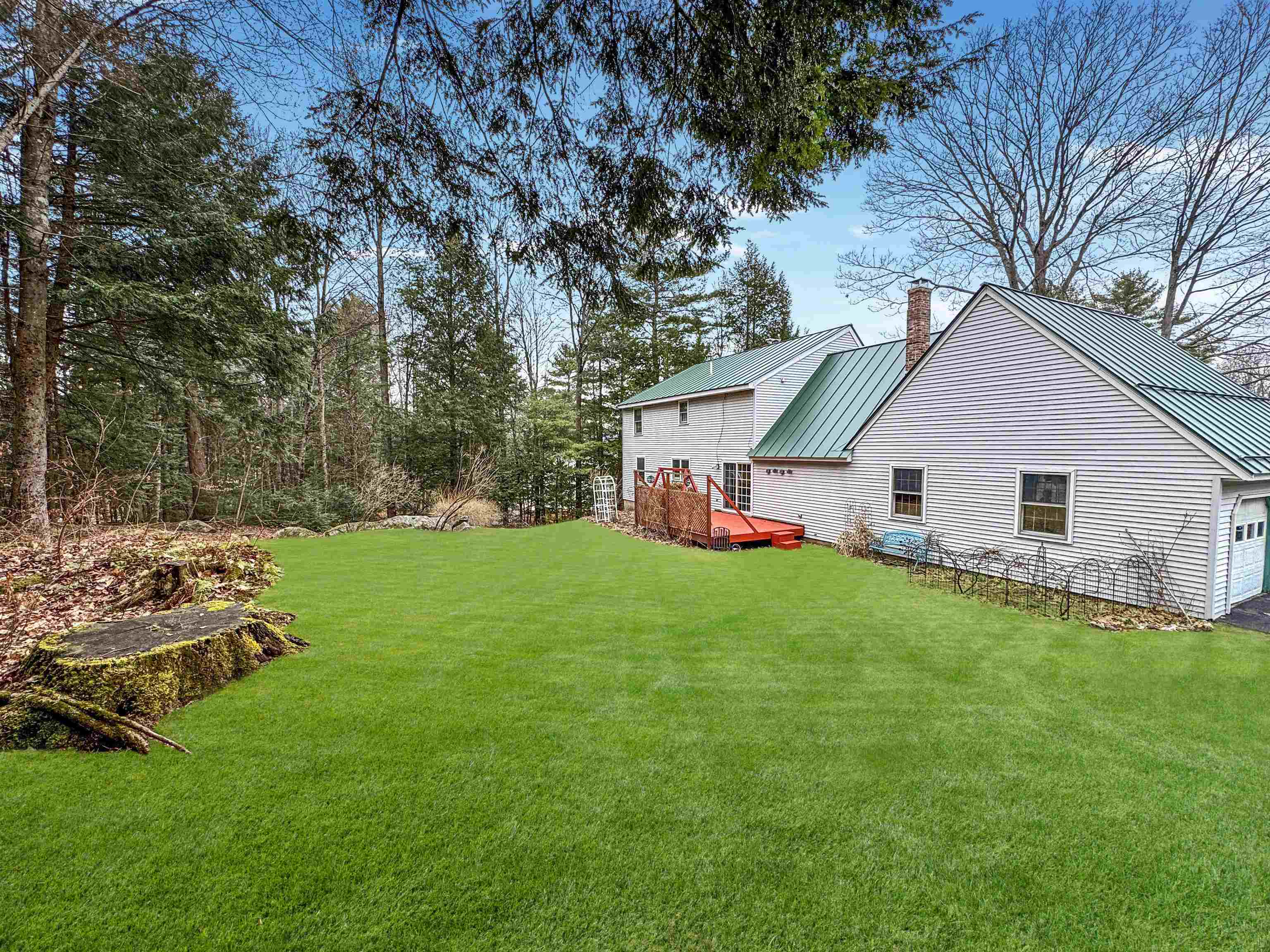 43 Nottingham Circle Lebanon, NH 03766 - Photo 3 of 46