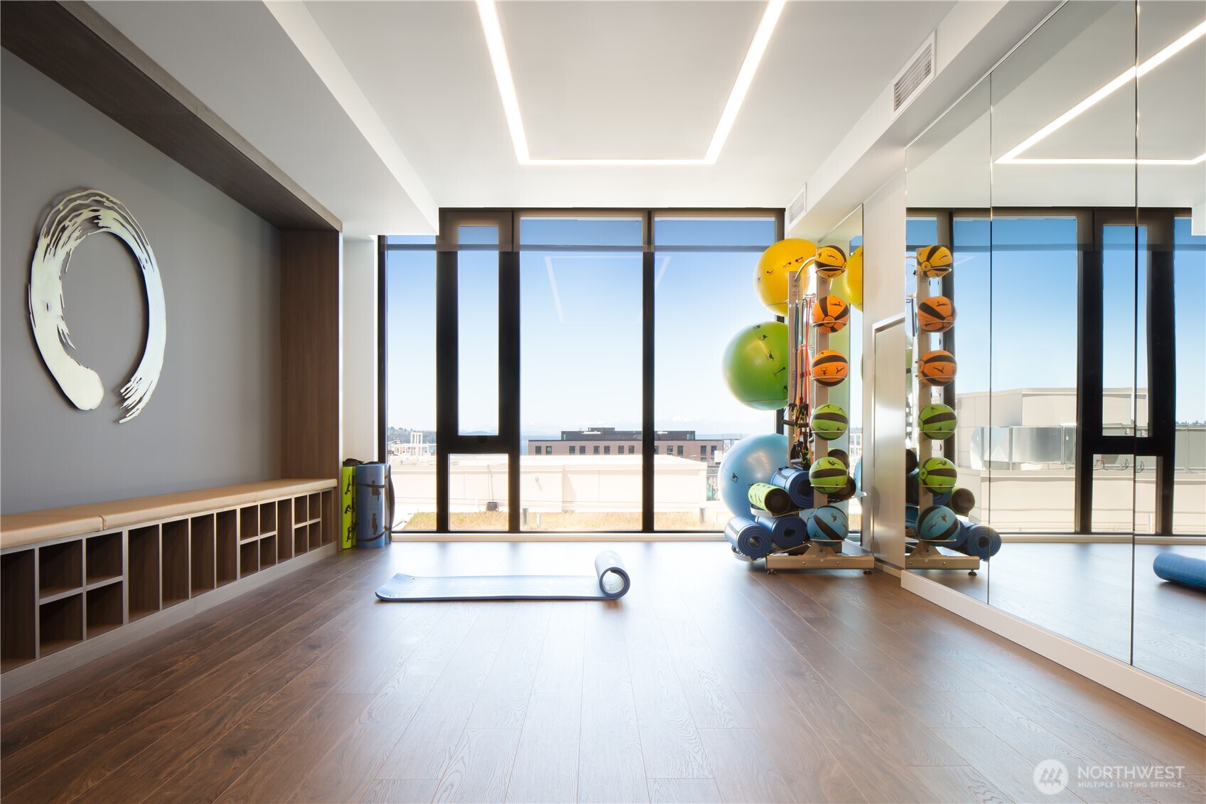 450 South Main Street, Unit 806 Seattle, WA 98104 - Photo 21 of 25 a view of a room with gym equipment